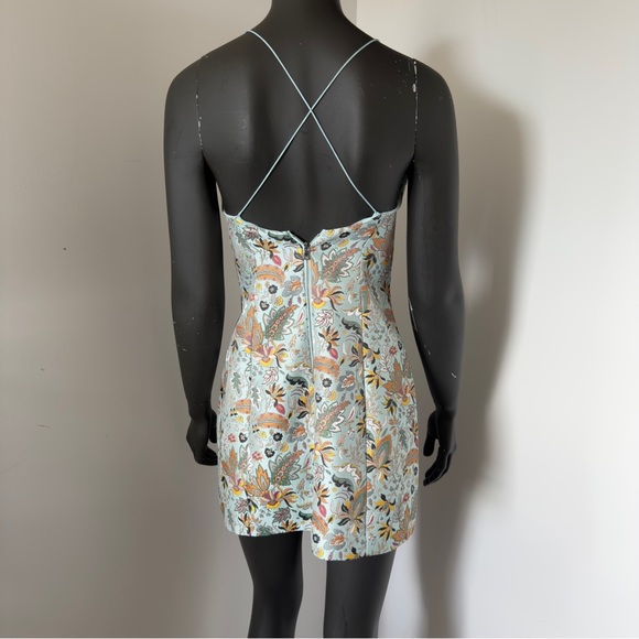 Alice + Olivia Tayla Embroidered Mini Dress Light Fantasy Waterfall Size 2 - Picture 5 of 8